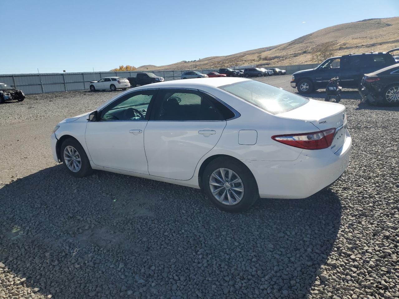 TOYOTA CAMRY LE