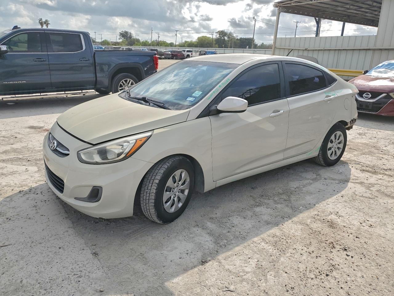 HYUNDAI ACCENT SE