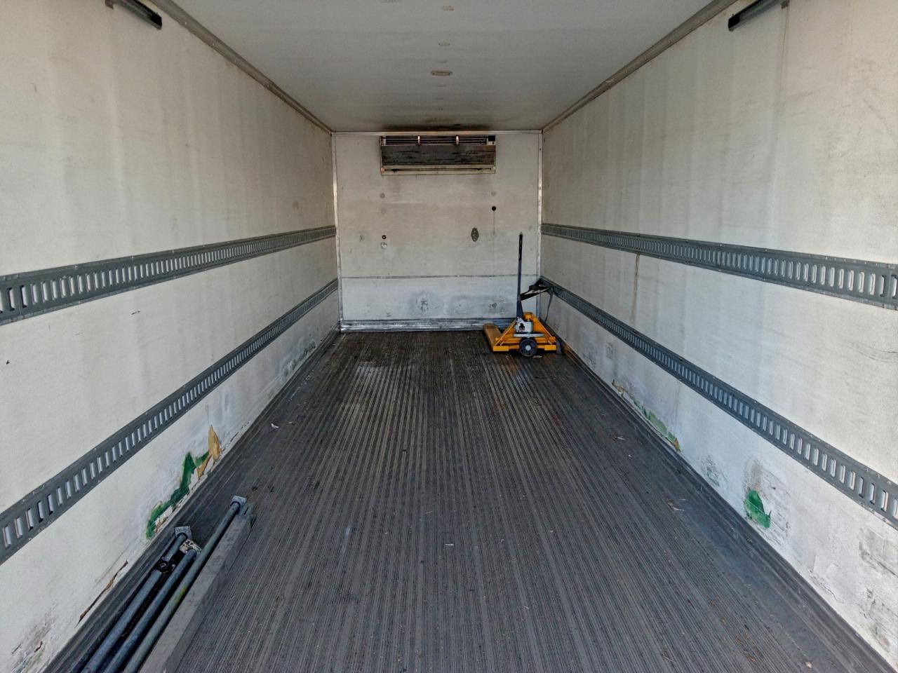 Lot #3303669929 2015 FREIGHTLINER M2 106 MED