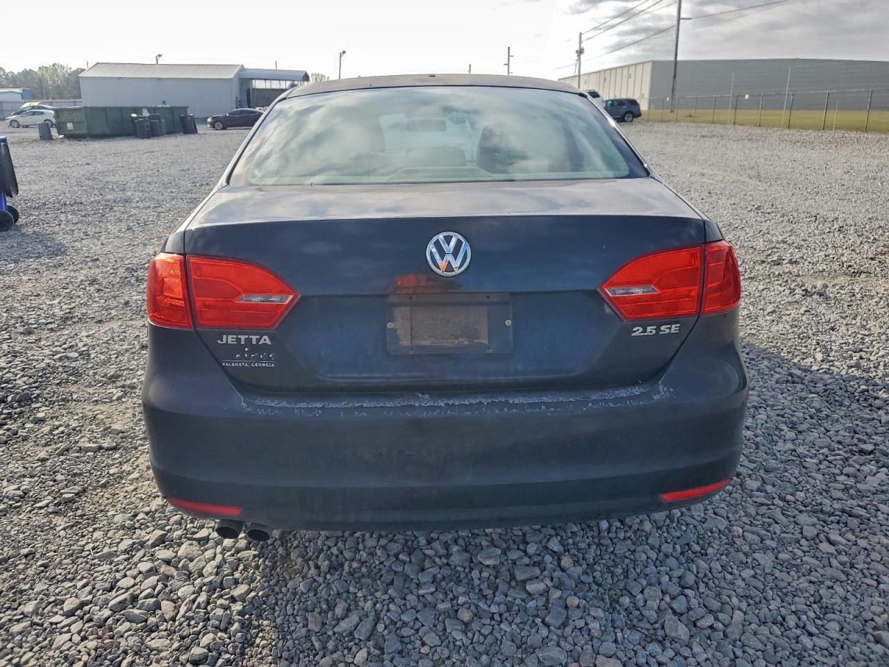 VOLKSWAGEN JETTA SE