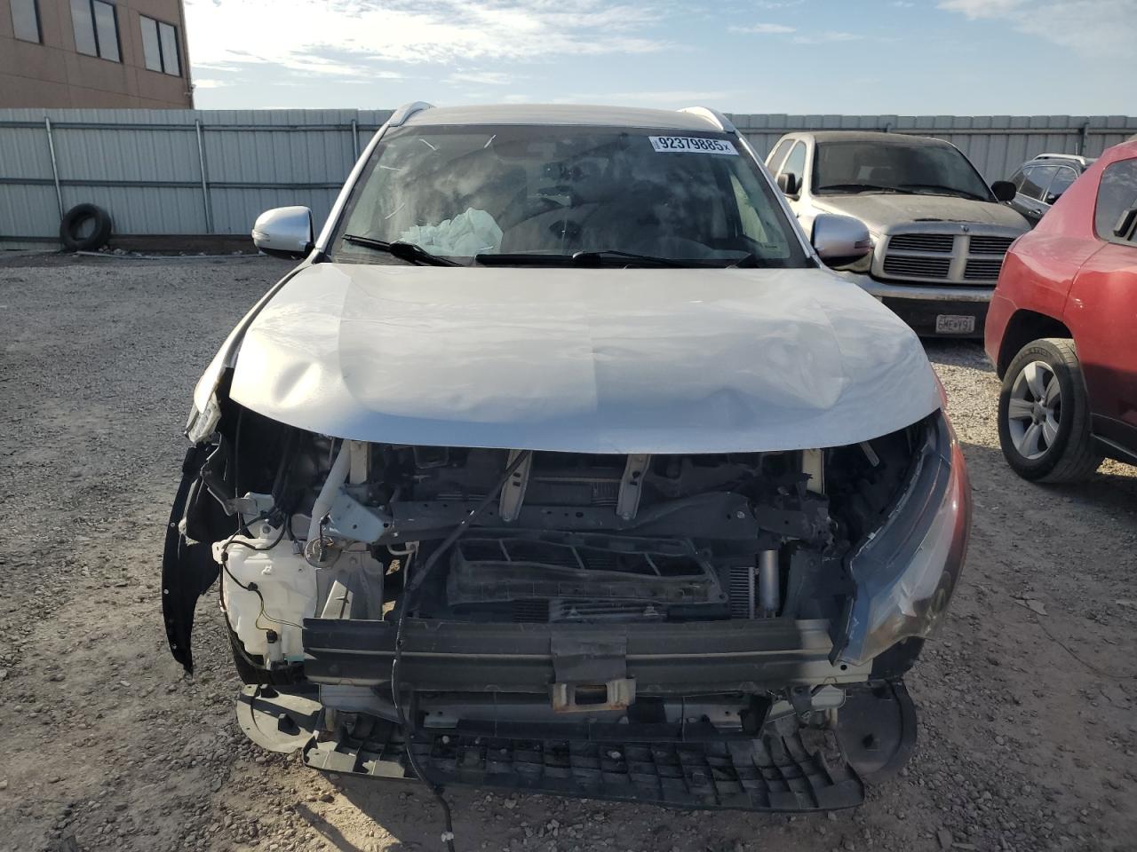 MITSUBISHI OUTLANDER SE