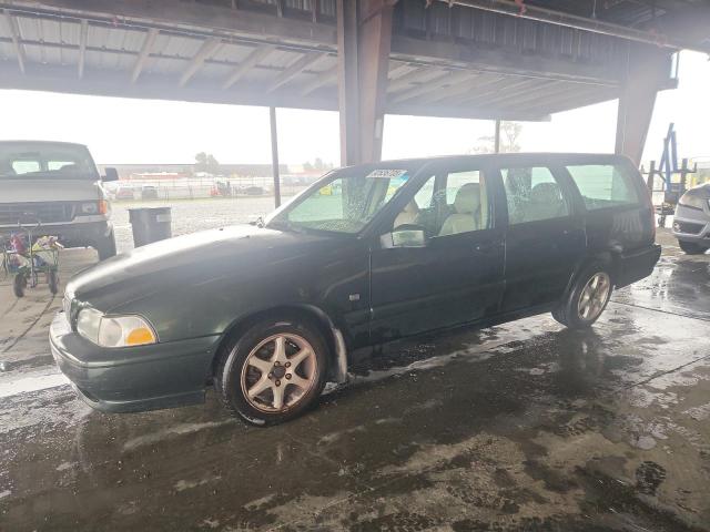 Global Auto Auctions: 2000 VOLVO V70 BASE