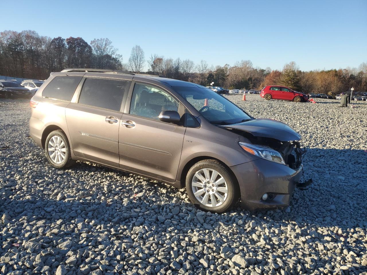 TOYOTA SIENNA XLE