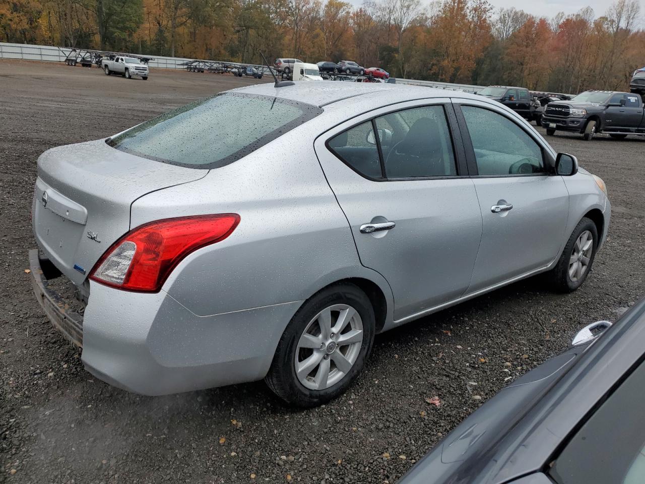 NISSAN VERSA S