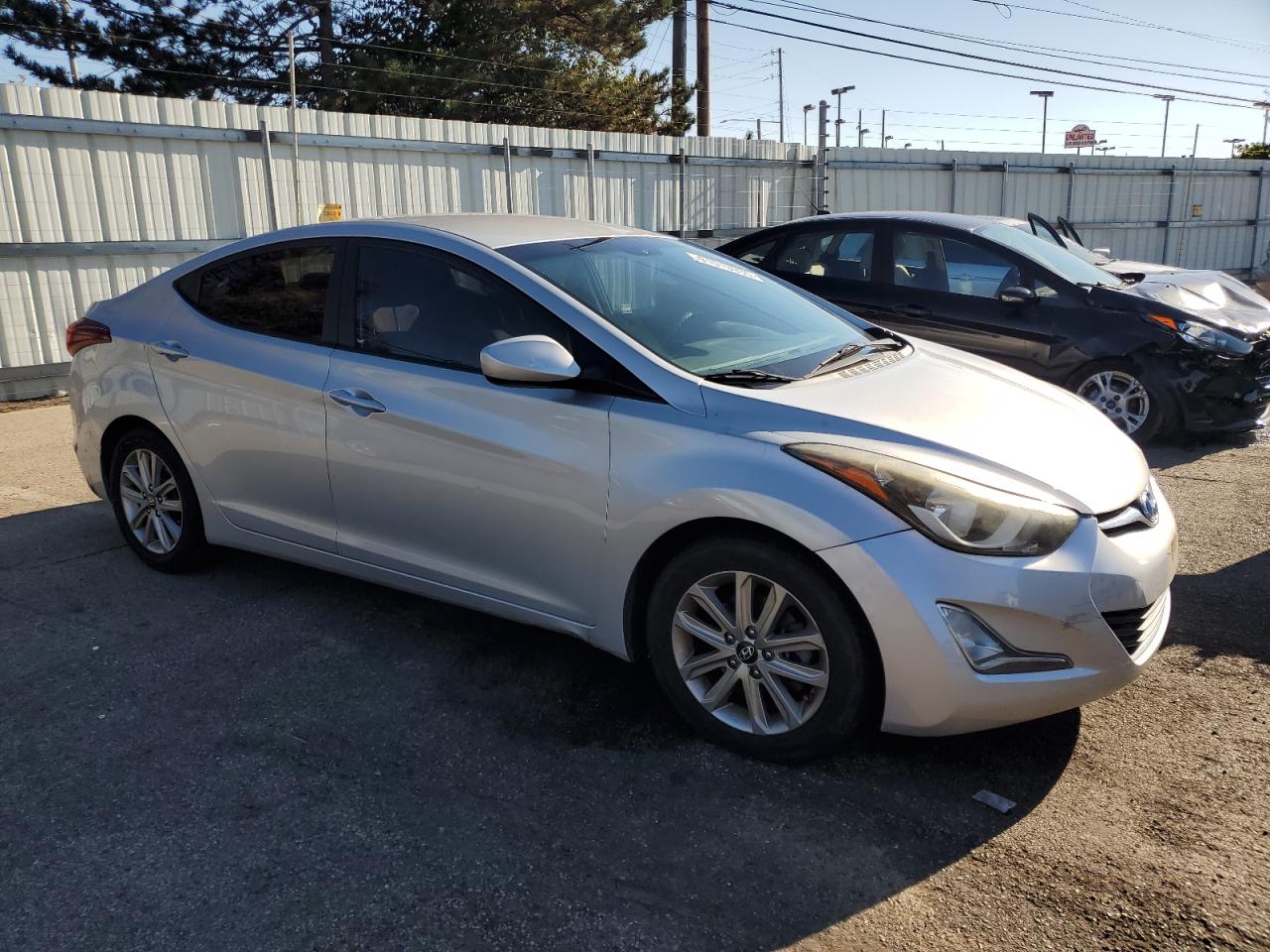 HYUNDAI ELANTRA SE