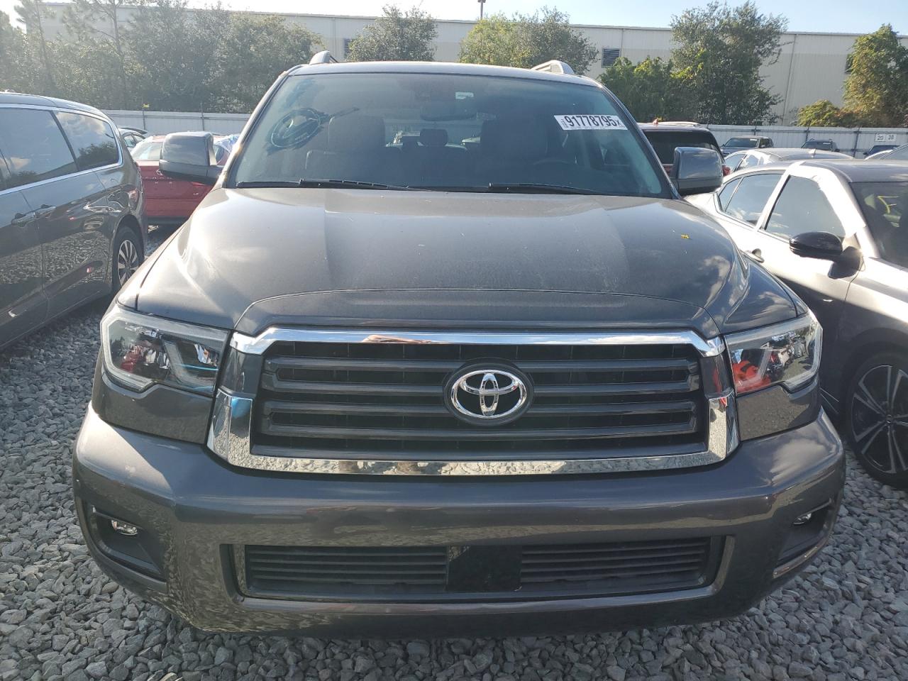 TOYOTA SEQUOIA SR5
