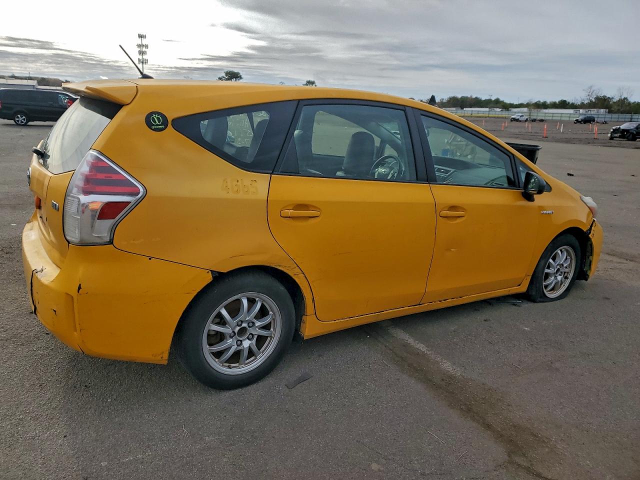 TOYOTA PRIUS V
