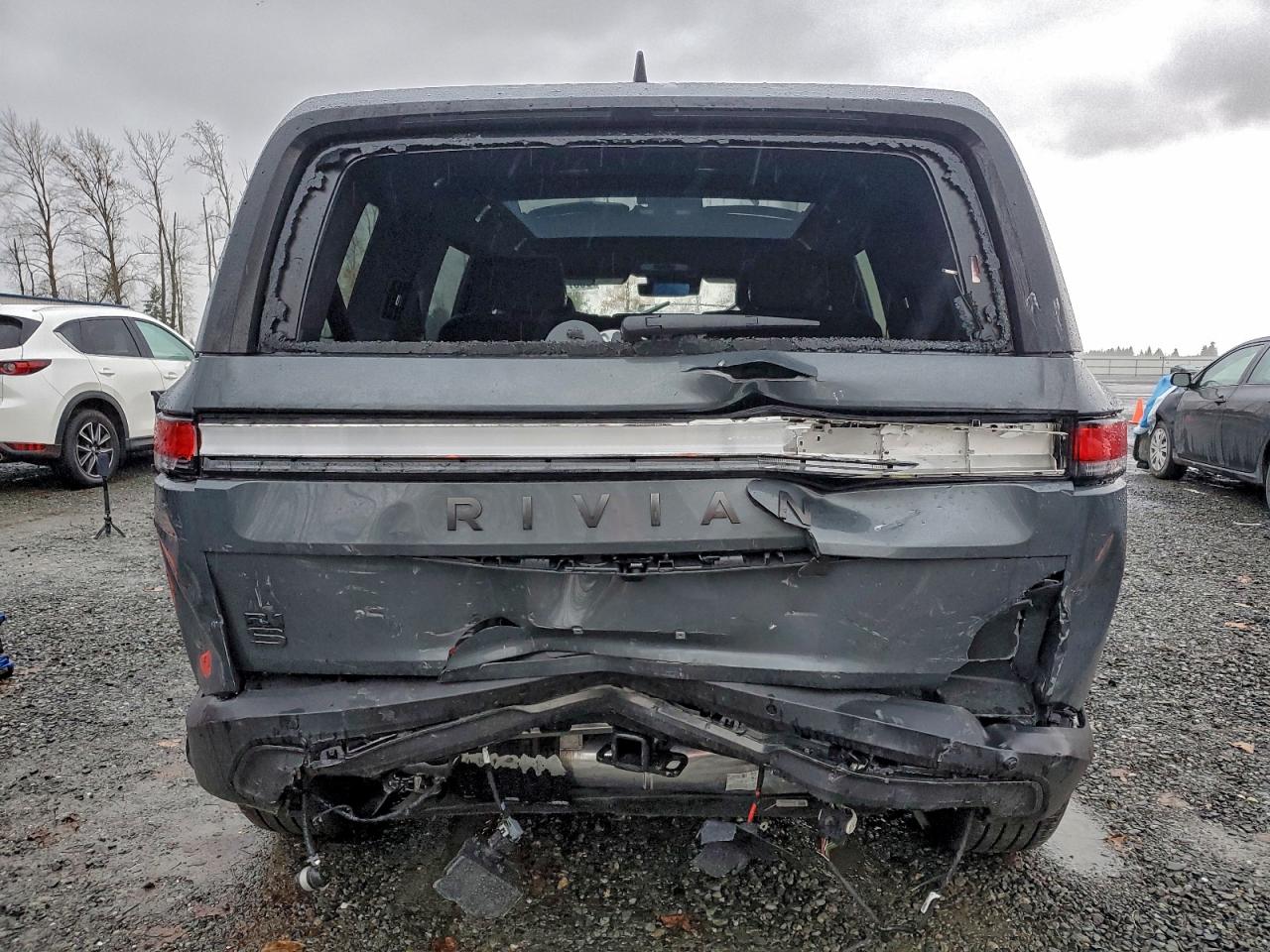 RIVIAN R1S ADVENTURE