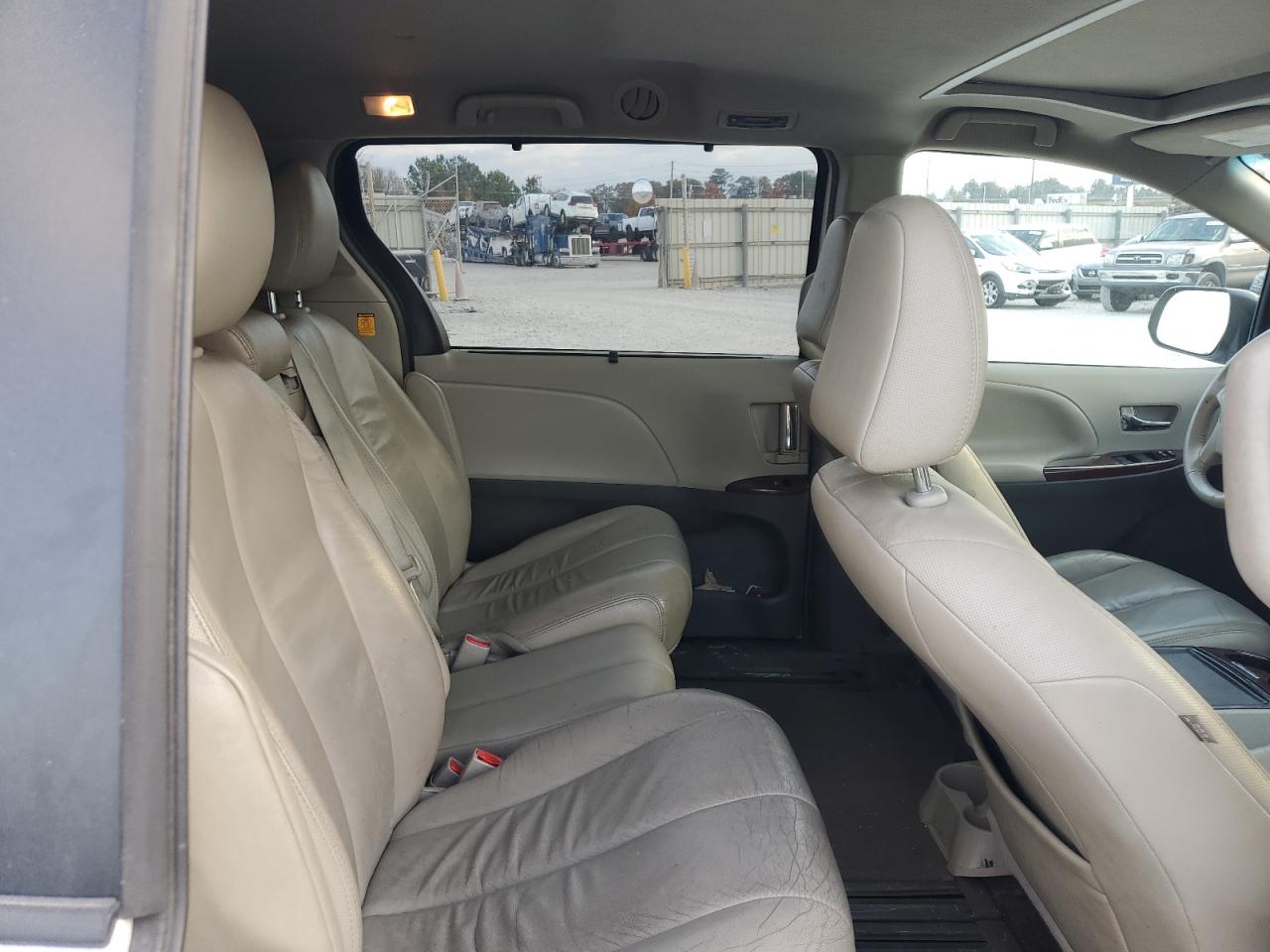 Lot #3302869928 2013 TOYOTA SIENNA XLE