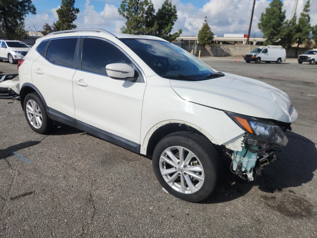 NISSAN ROGUE SPORT S