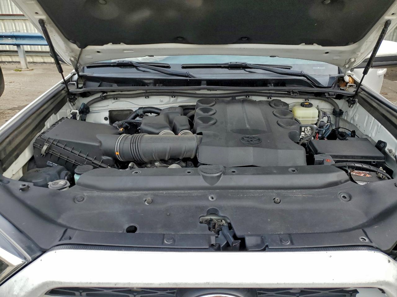 TOYOTA 4RUNNER SR5/SR5 PREMIUM