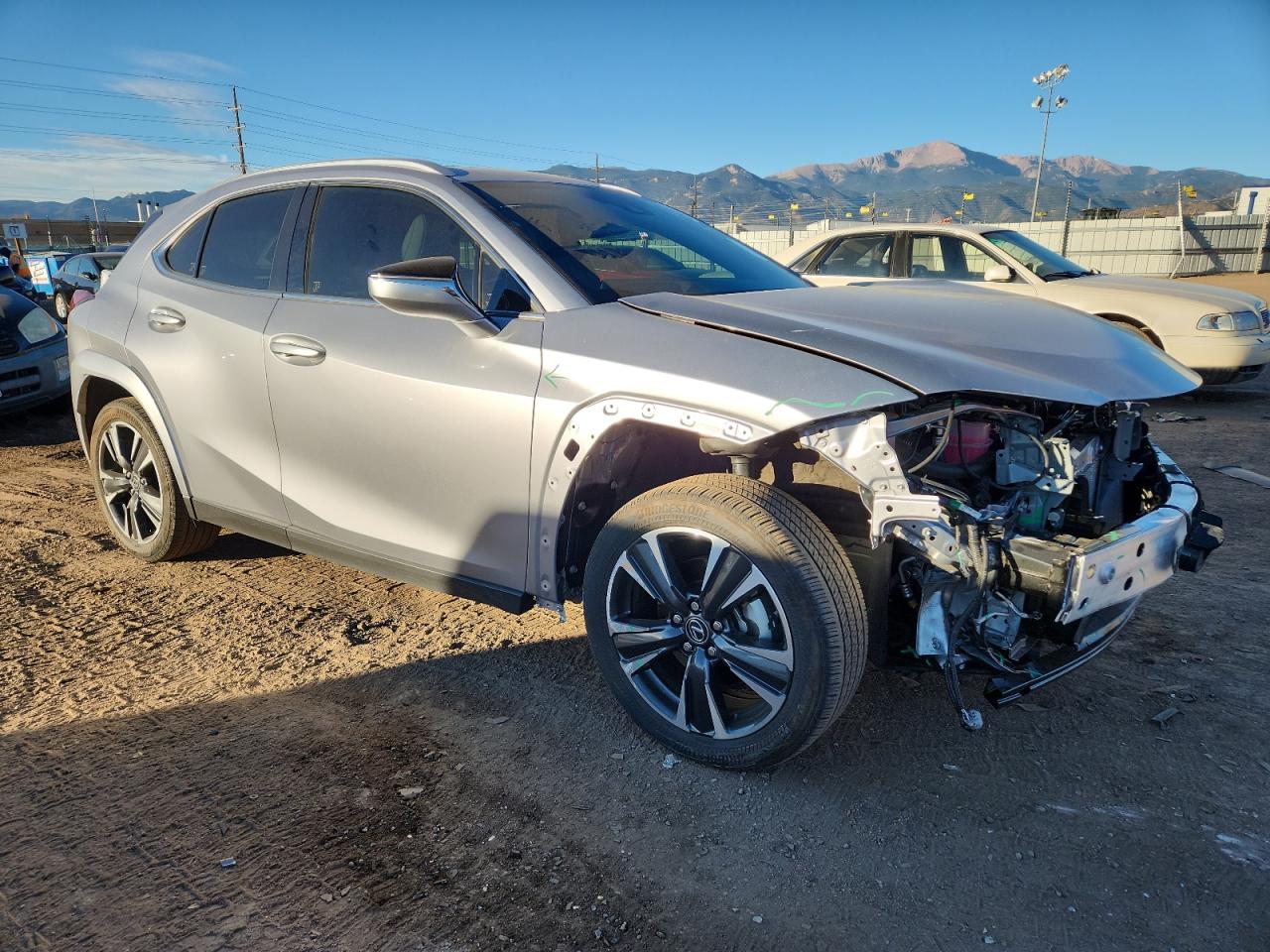 LEXUS UX 250H PREMIUM