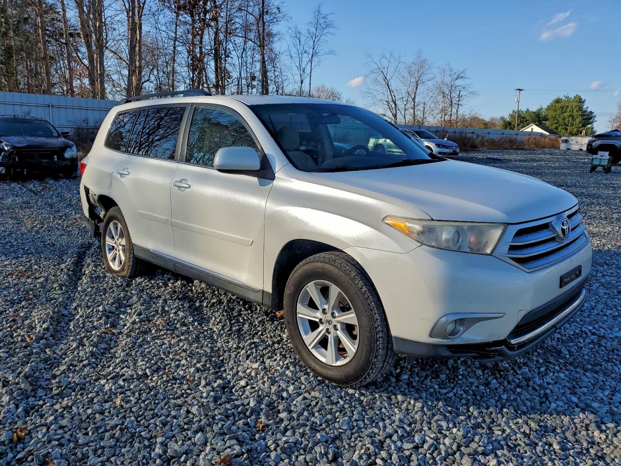 TOYOTA HIGHLANDER BASE