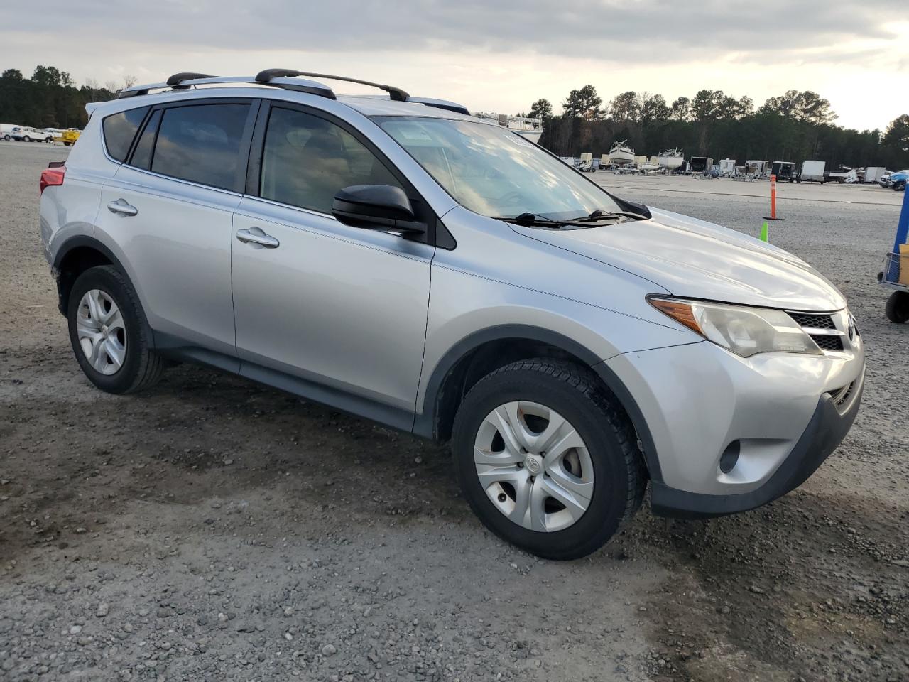 TOYOTA RAV4 LE