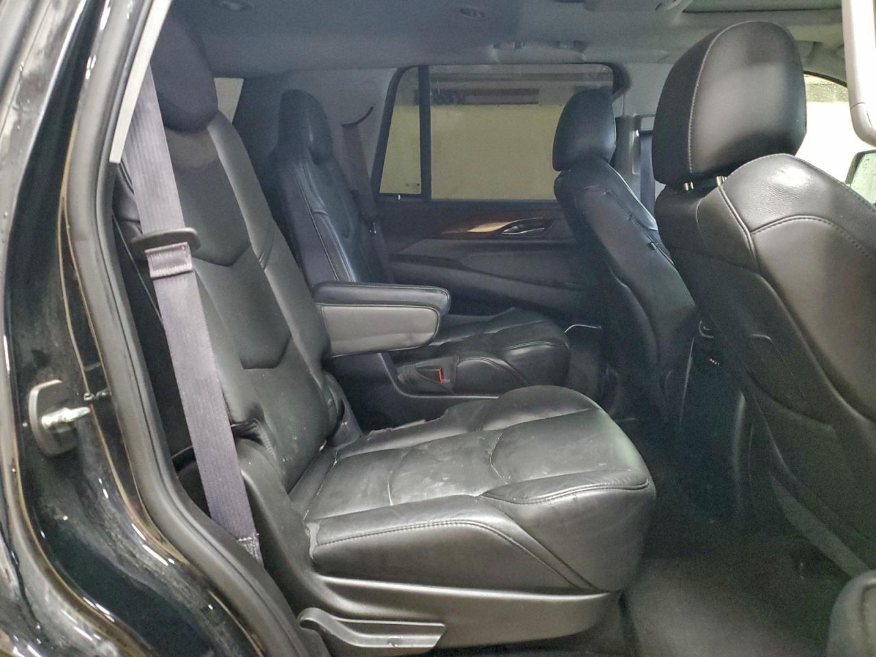 CADILLAC ESCALADE PREMIUM