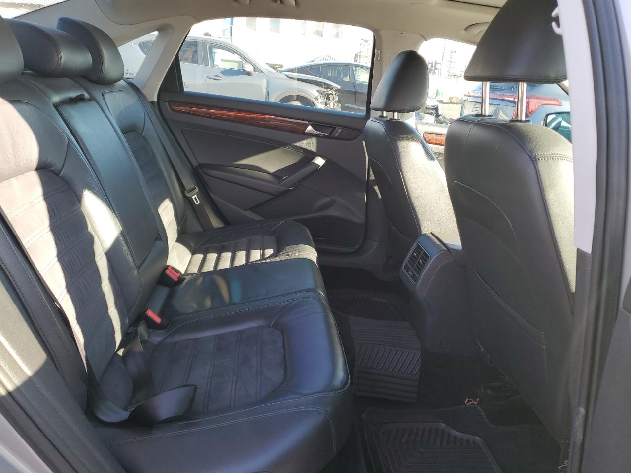 VOLKSWAGEN PASSAT SEL