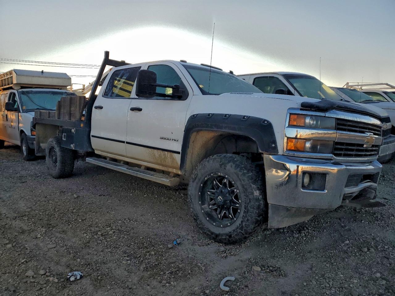 CHEVROLET SILVERADO K3500 LT