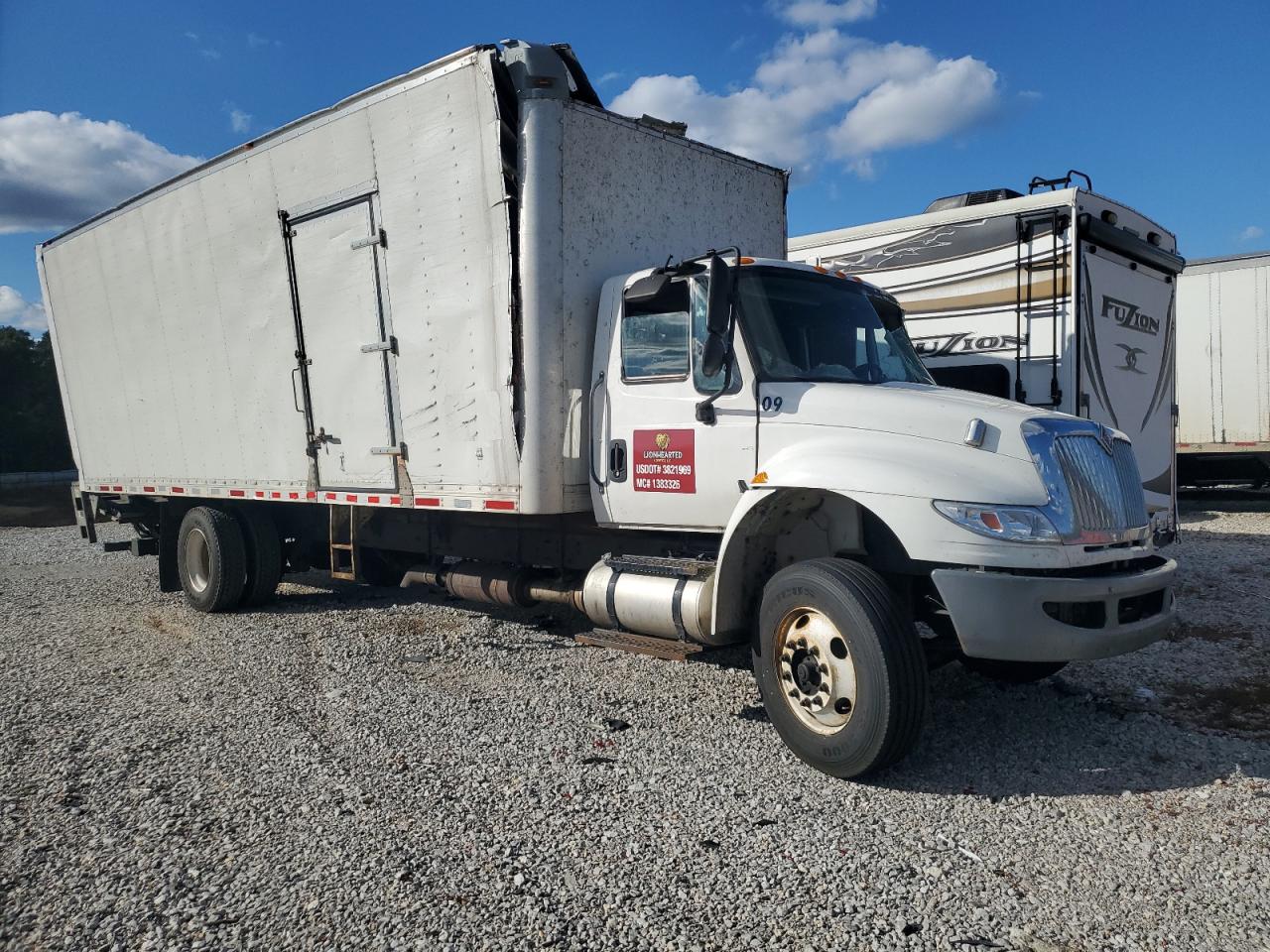 Lot #3290223237 2015 INTERNATIONAL 4300