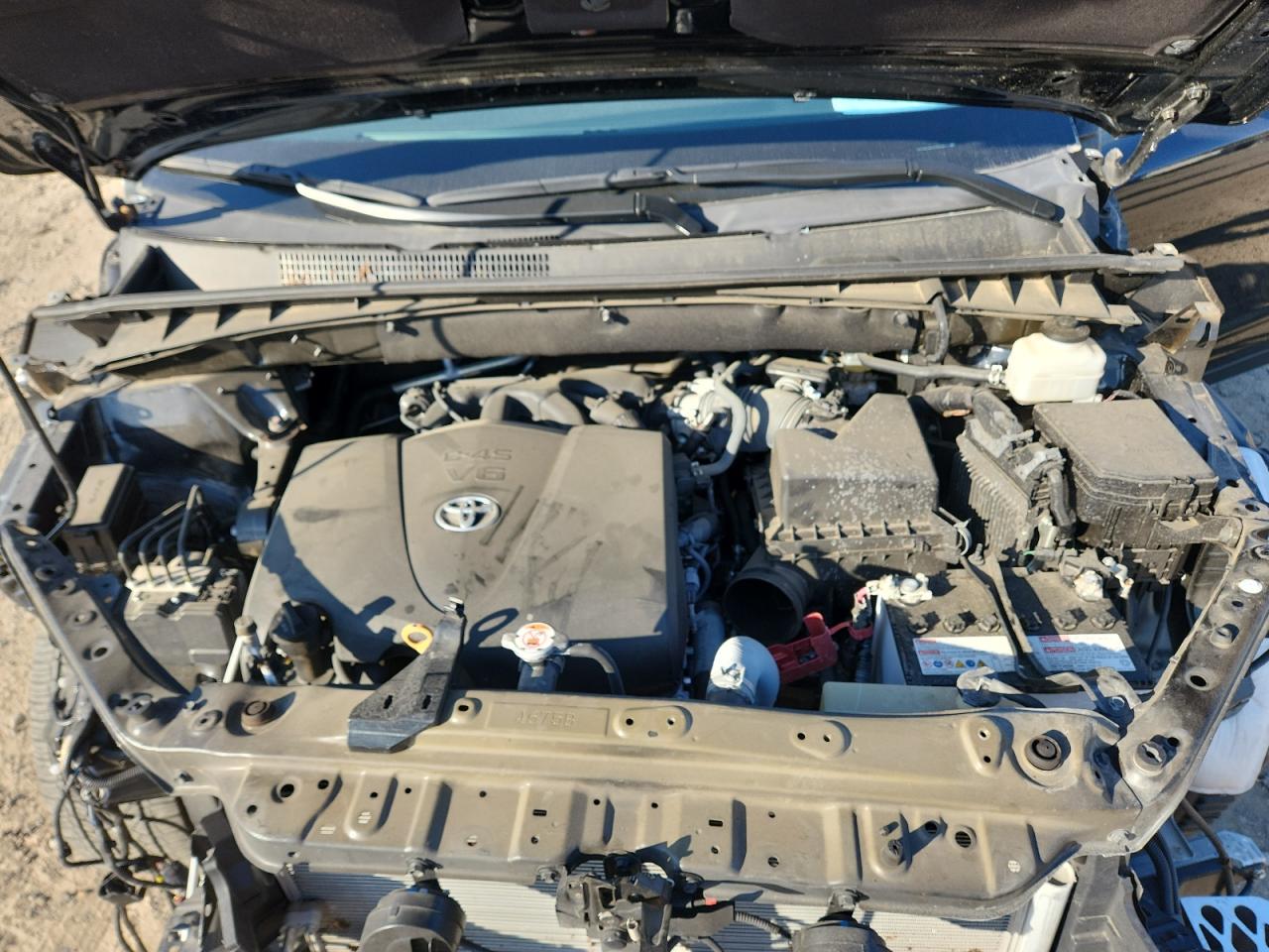 TOYOTA HIGHLANDER SE