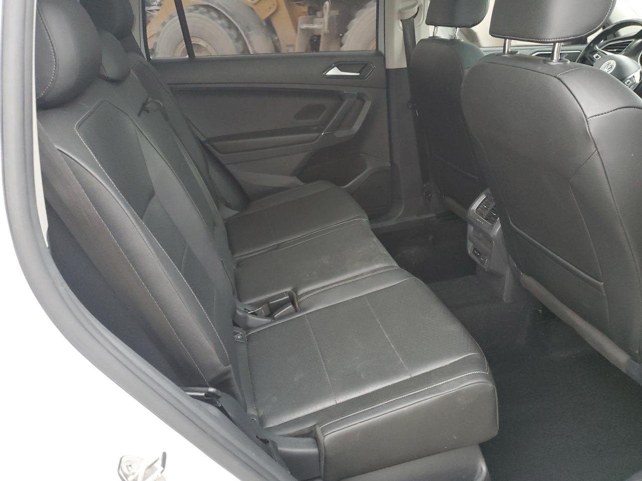 VOLKSWAGEN TIGUAN SE