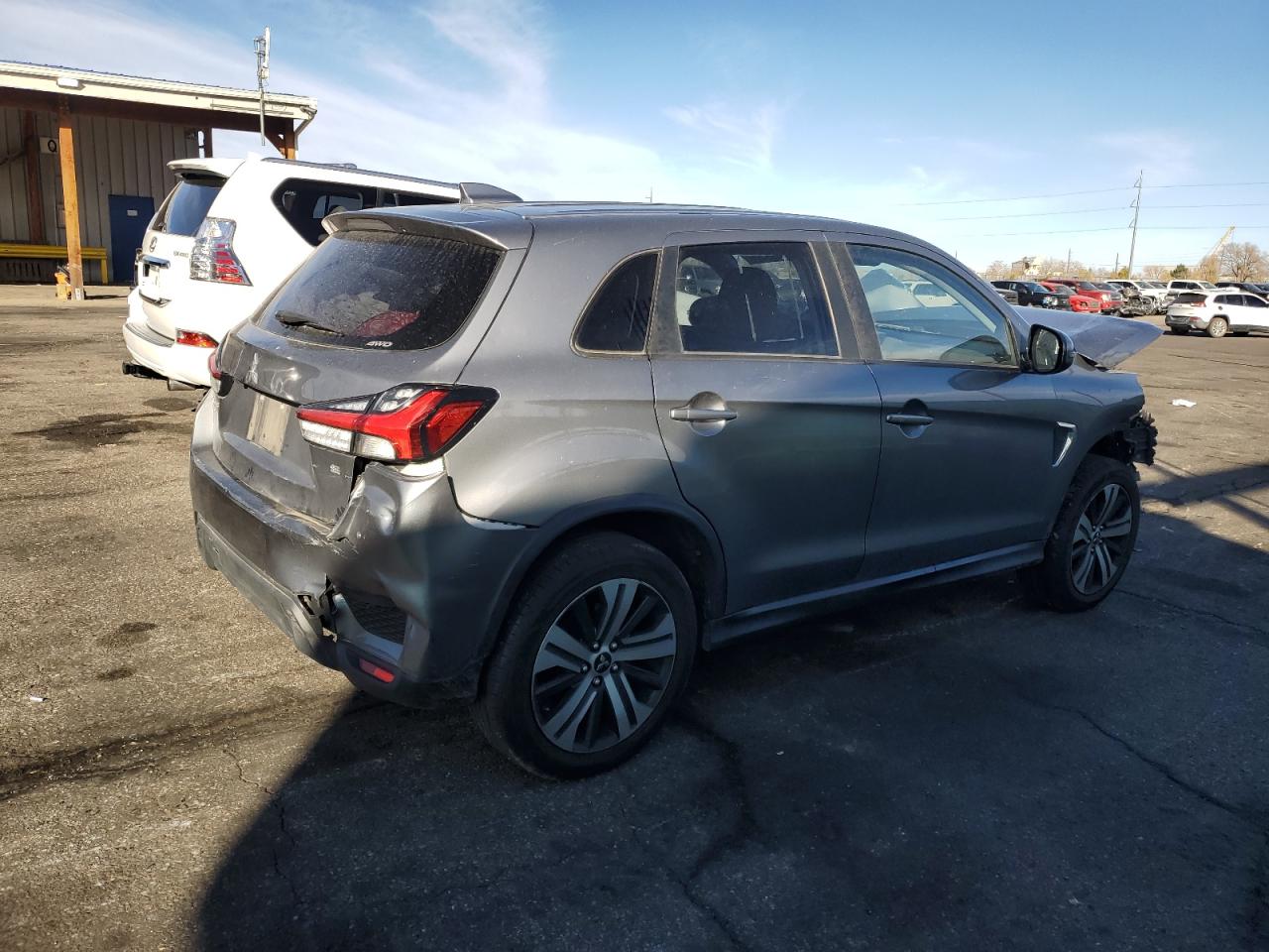 MITSUBISHI OUTLANDER ES