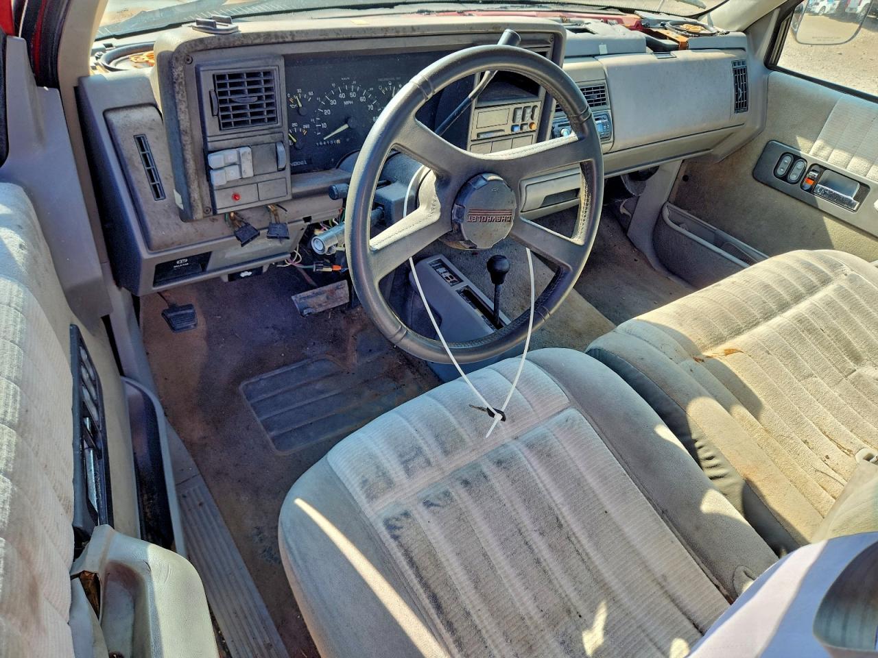 Lot #3297083515 1993 CHEVROLET GMT-400 K1