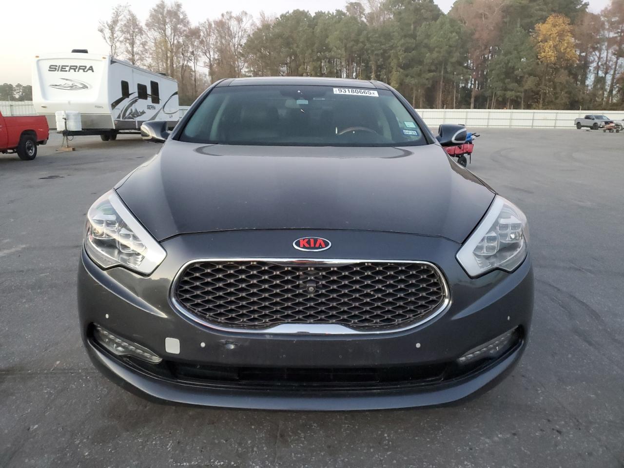 KIA K900