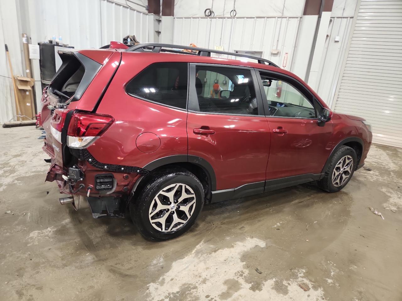 SUBARU FORESTER PREMIUM