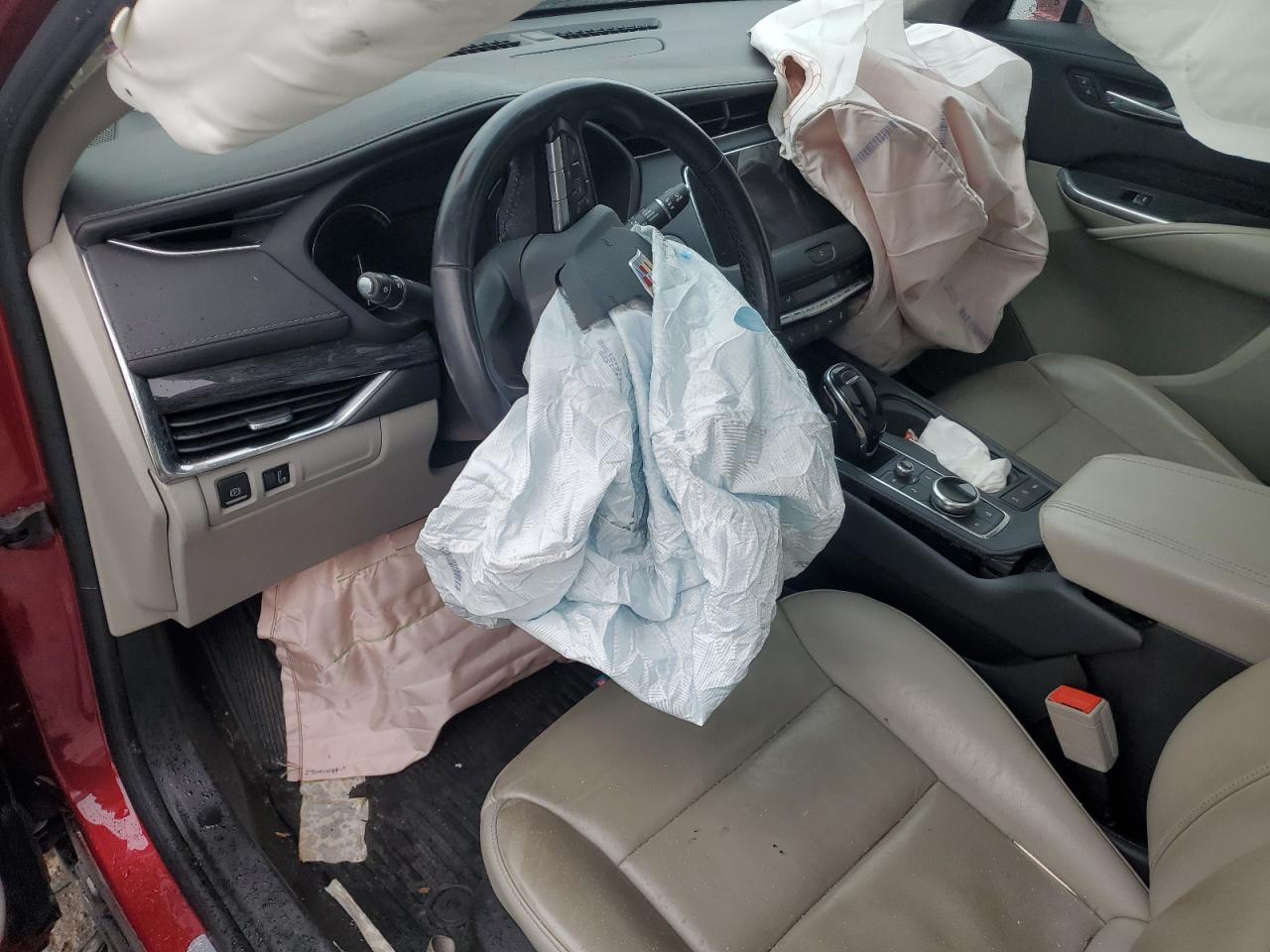 CADILLAC XT4 PREMIUM LUXURY