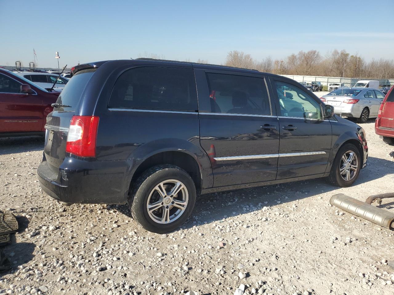 Lot #3310453303 2011 CHRYSLER TOWN & COU