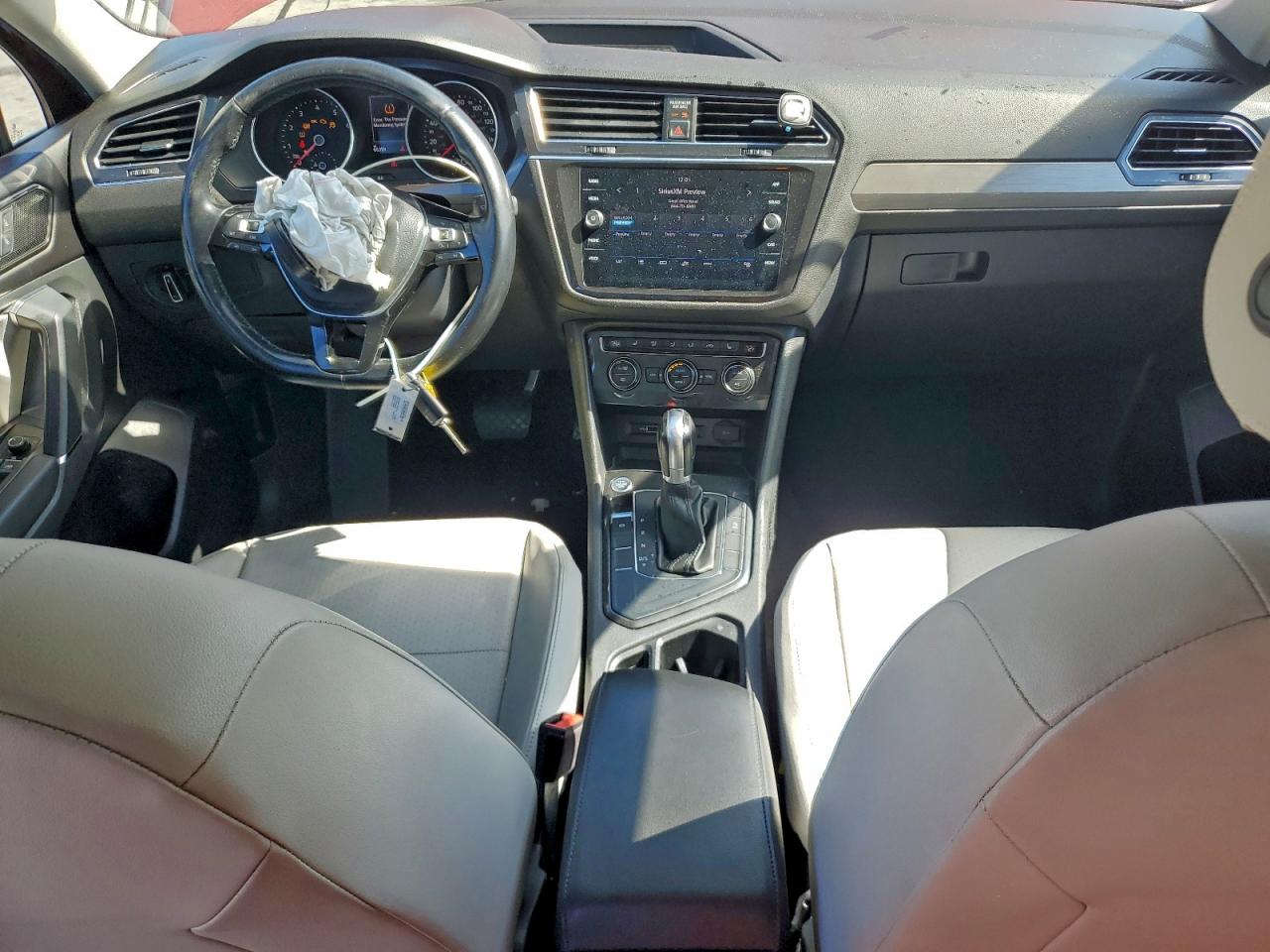 VOLKSWAGEN TIGUAN SE