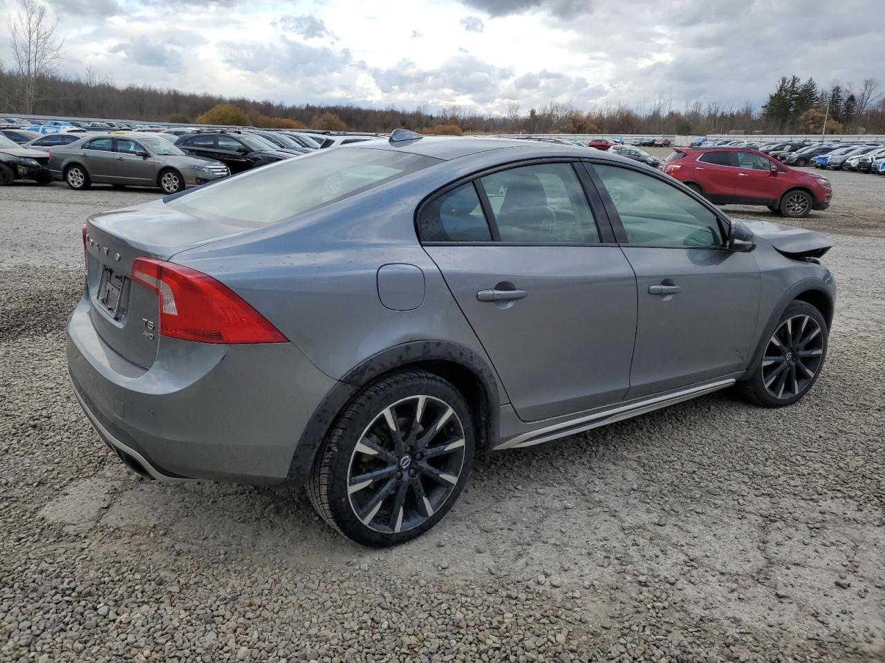 VOLVO S60 T5