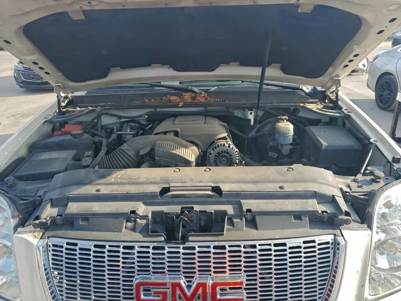 GMC YUKON SLT