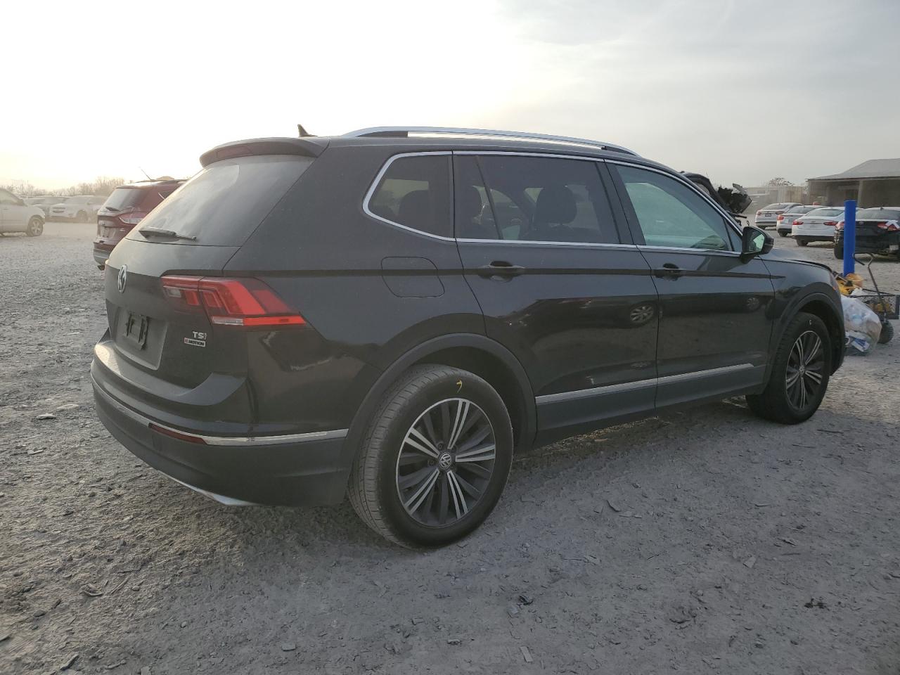 VOLKSWAGEN TIGUAN SE