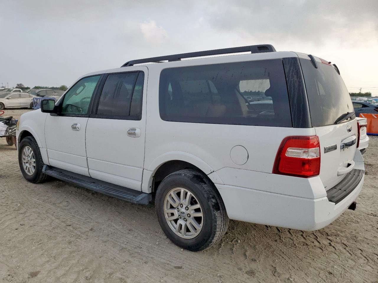 FORD EXPEDITION EL XLT
