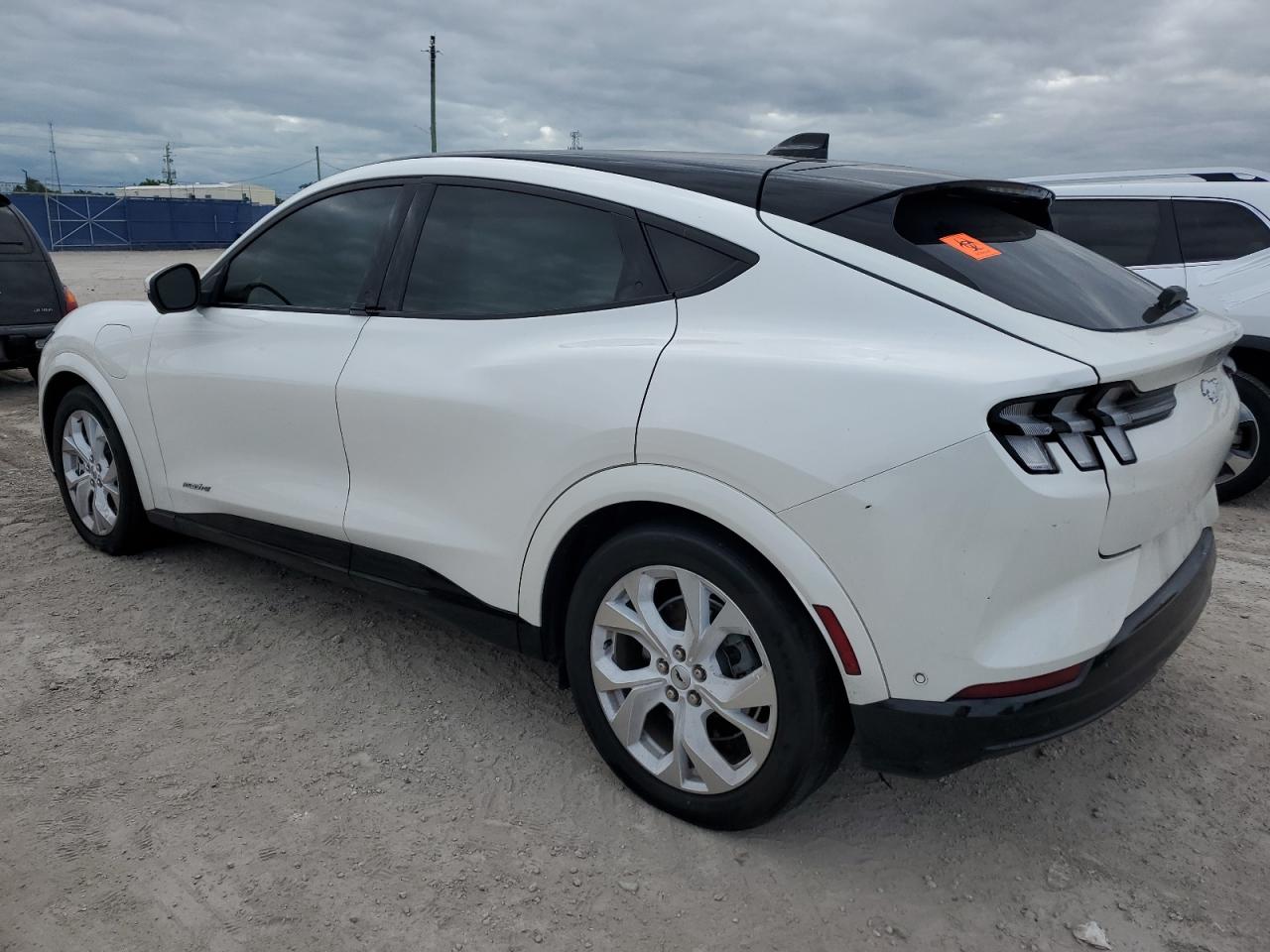 FORD MUSTANG PREMIUM