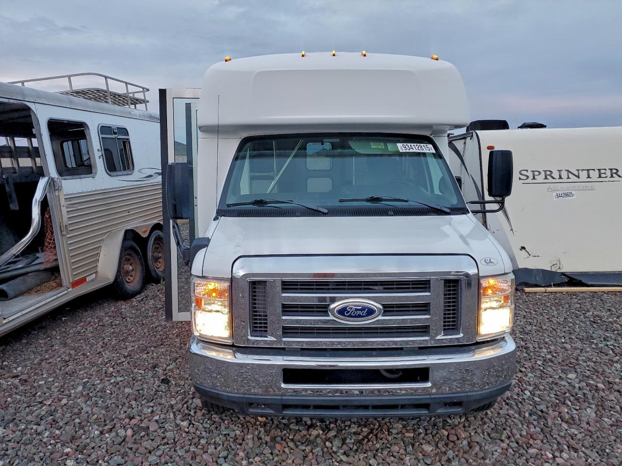 FORD ECONOLINE E450 SUPER DUTY CUTAWAY VAN