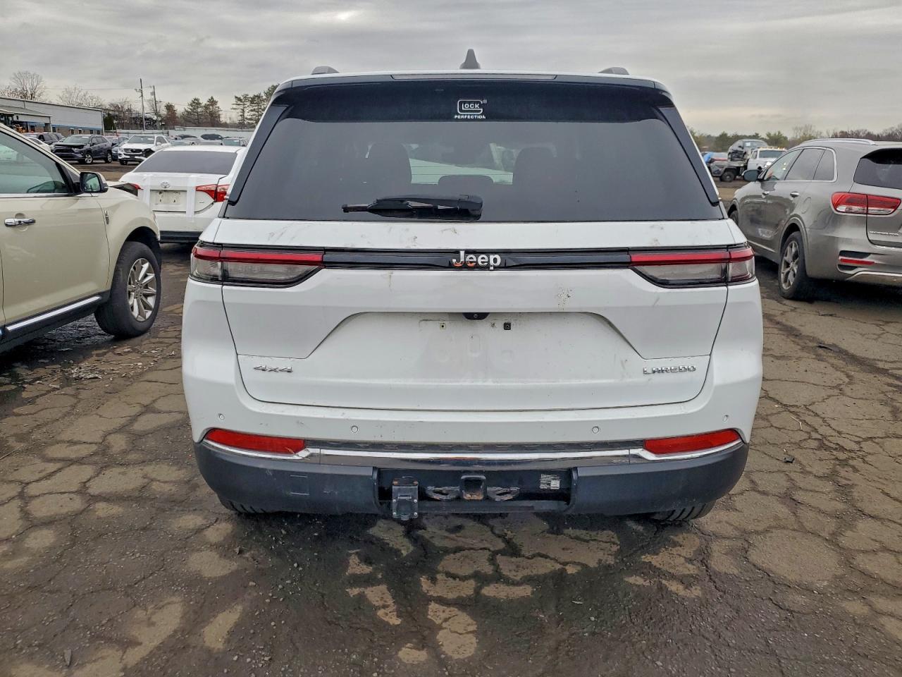 JEEP GRAND CHEROKEE LAREDO