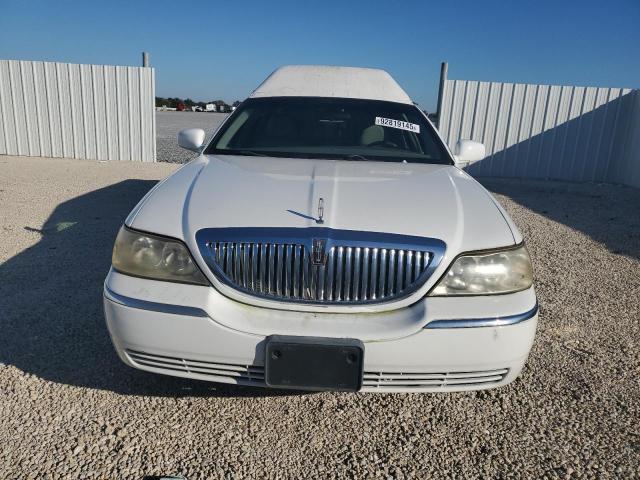 2003 LINCOLN TOWN CAR E #3297987078
