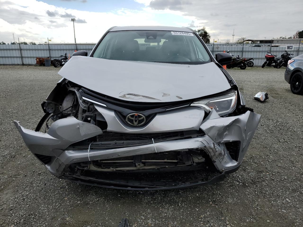 Lot #3303033608 2017 TOYOTA RAV4 LE