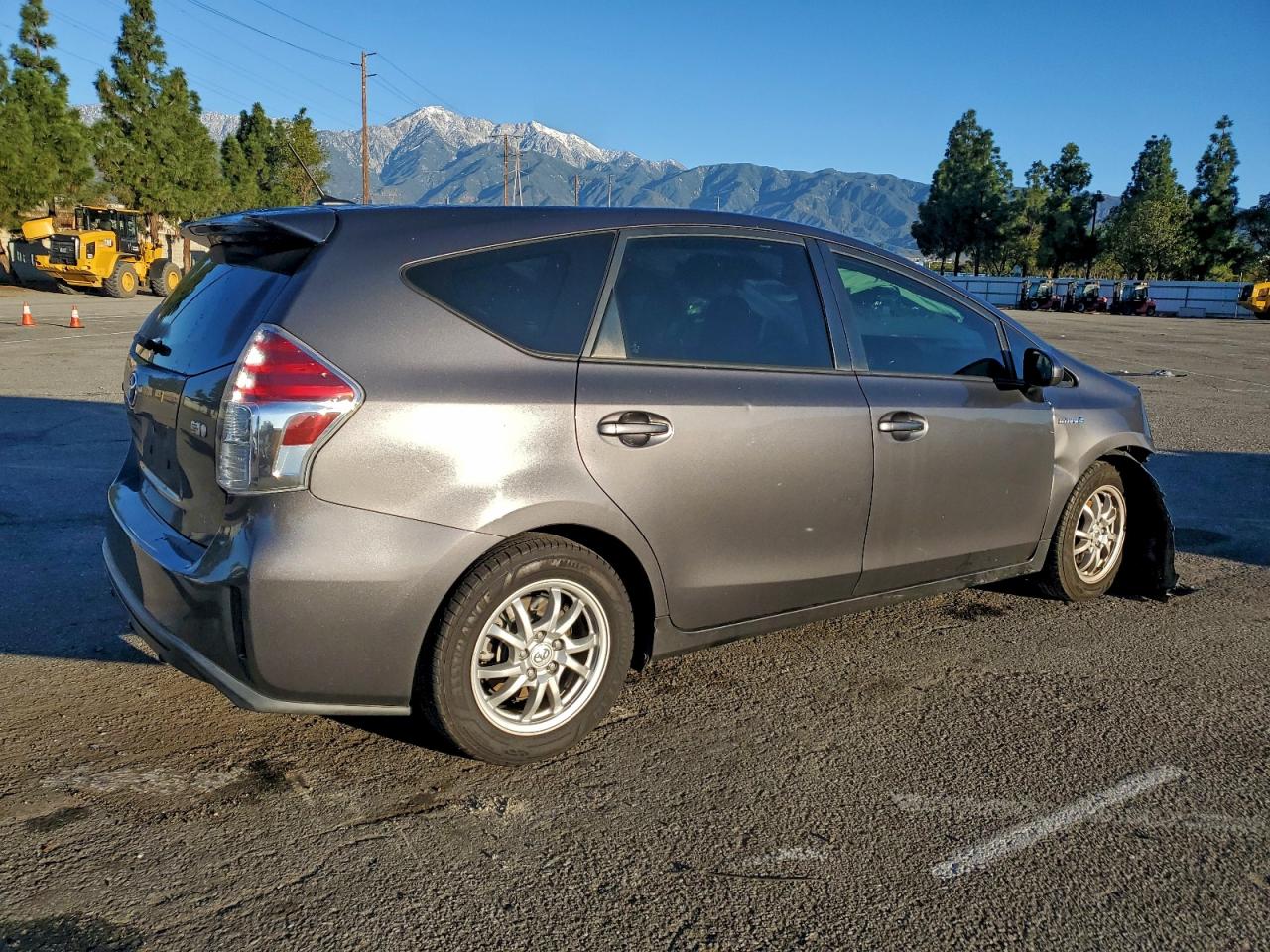 TOYOTA PRIUS V