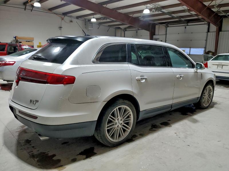 2013 LINCOLN MKT #3297942778