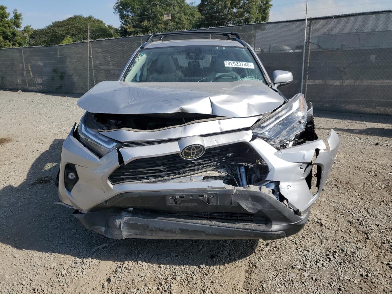 TOYOTA RAV4 XLE PREMIUM