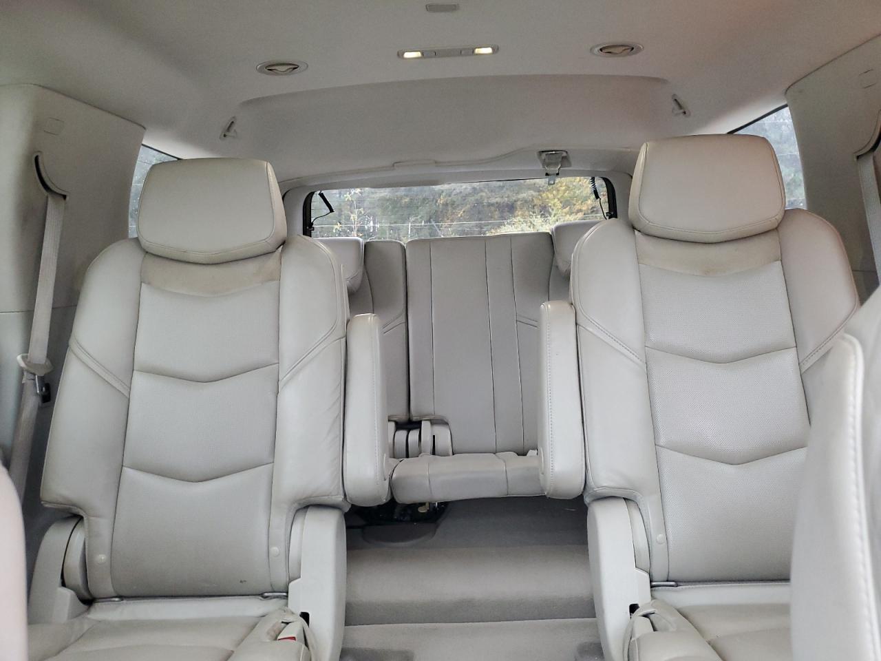 CADILLAC ESCALADE PREMIUM