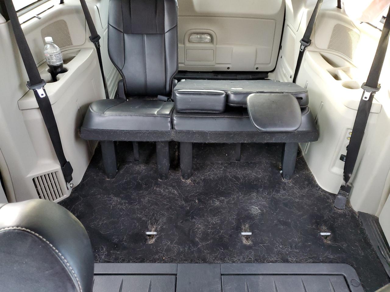 CHRYSLER TOWN & COUNTRY LIMITED