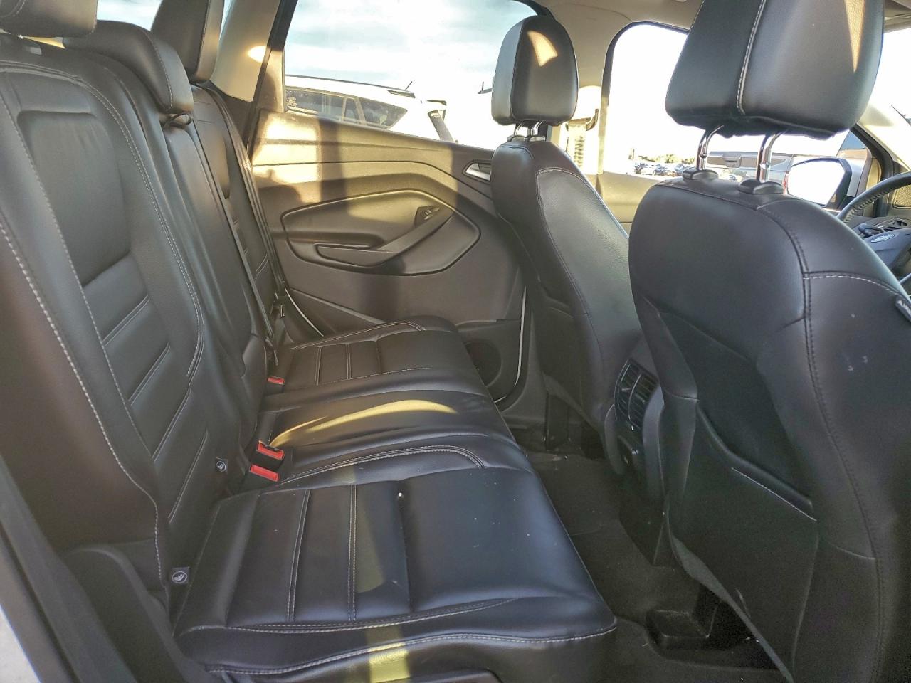 FORD ESCAPE TITANIUM