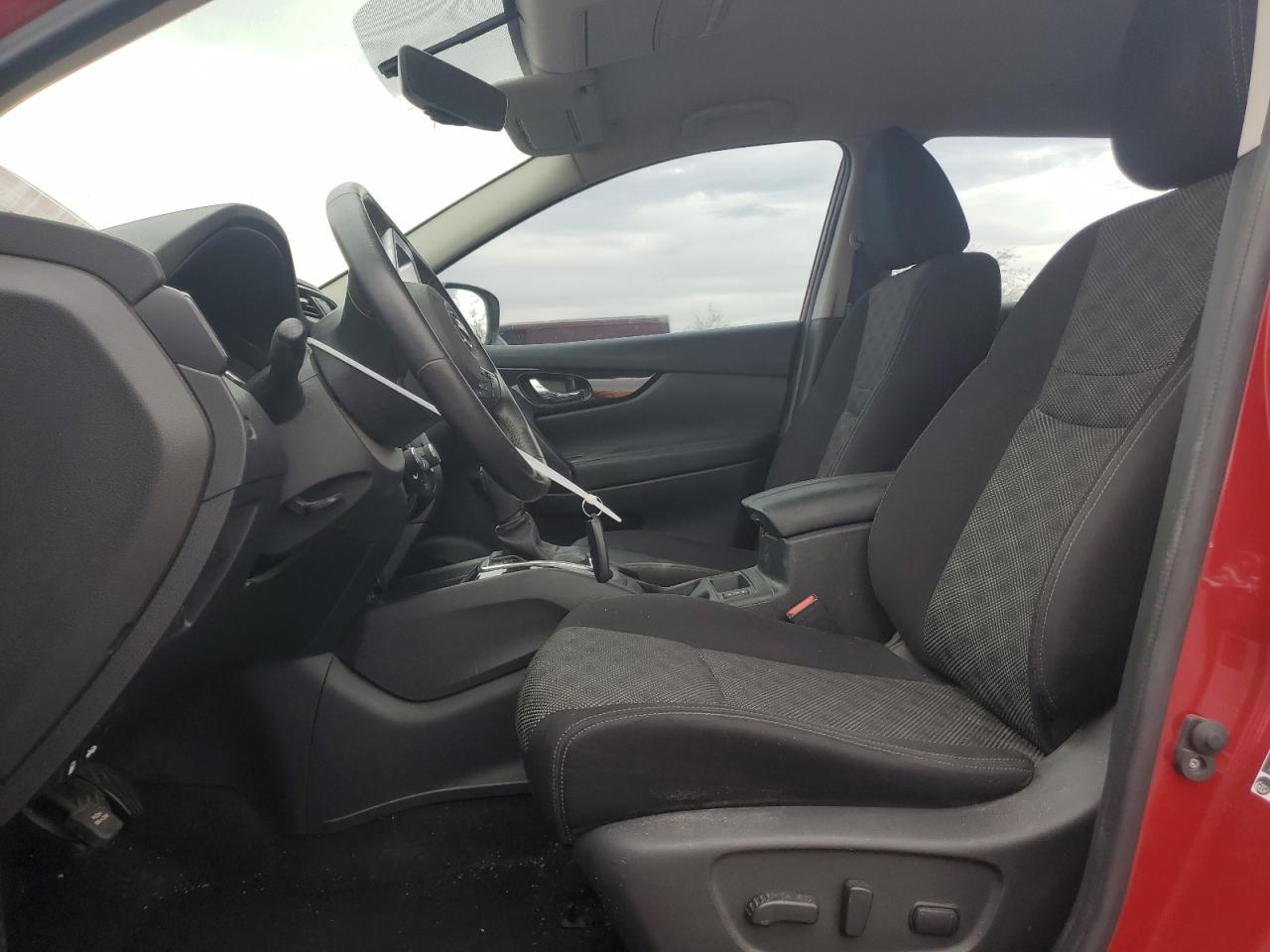 NISSAN ROGUE SPORT S