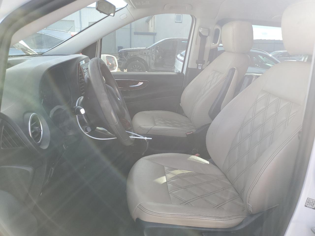 MERCEDES-BENZ METRIS