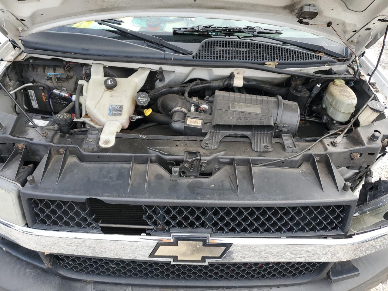 CHEVROLET EXPRESS LT