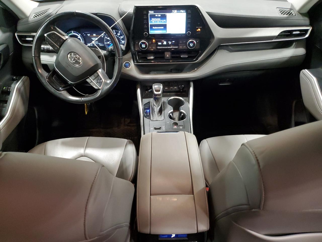 TOYOTA HIGHLANDER HYBRID XLE